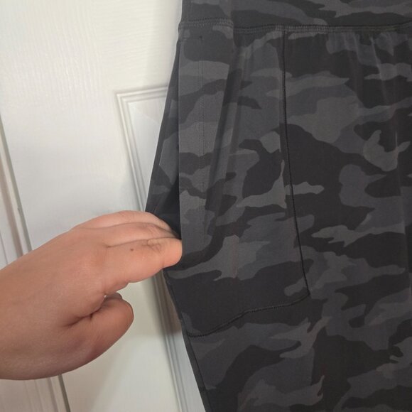 Athleta Salutation Camo Jogger XLT Tall - Picture 5 of 6